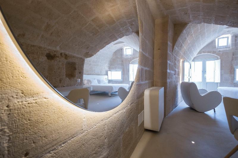Aquatio Cave Luxury Hotel & Spa Matera Exterior photo Interior of the hotel