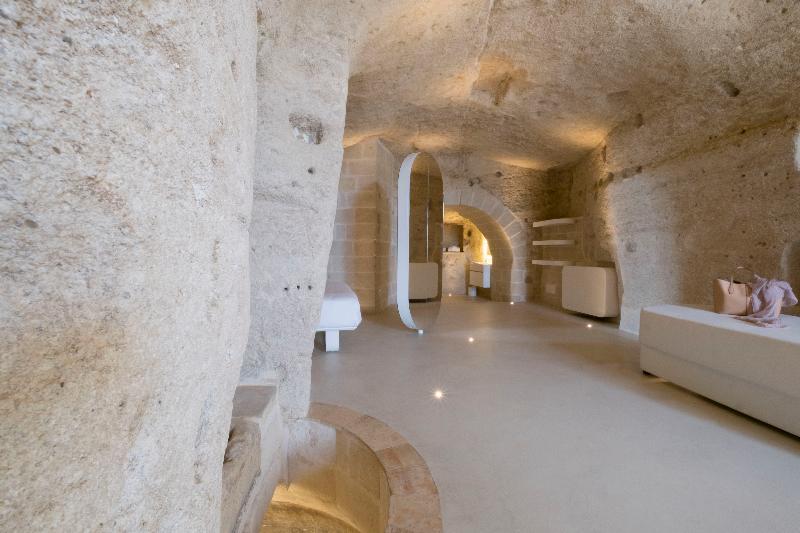 Aquatio Cave Luxury Hotel & Spa Matera Exterior photo Interior of the hotel