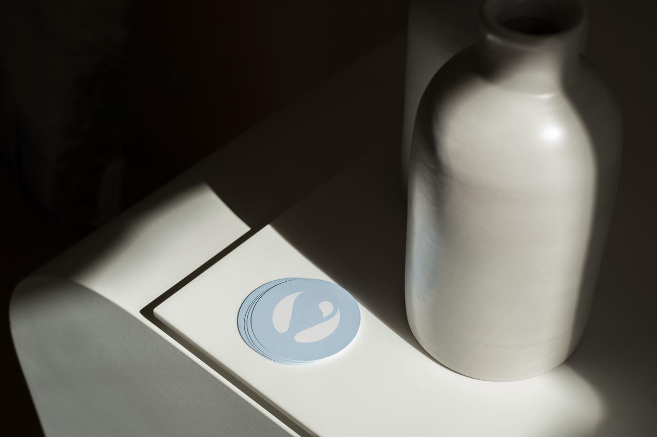 Aquatio Cave Luxury Hotel & Spa Matera Exterior photo A water bottle and a smartphone