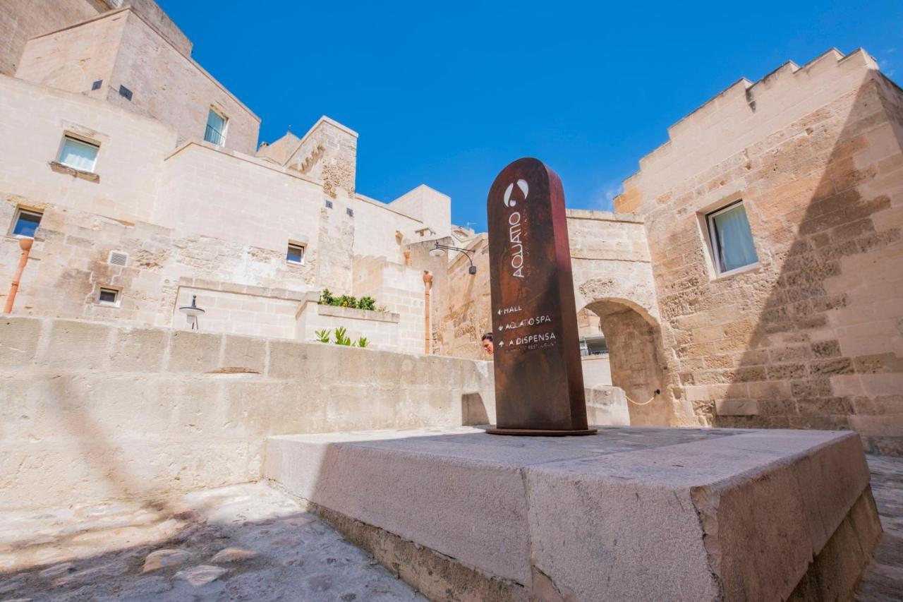 Aquatio Cave Luxury Hotel & Spa Matera Exterior photo The sculpture of the "S" of the Sassi di Matera