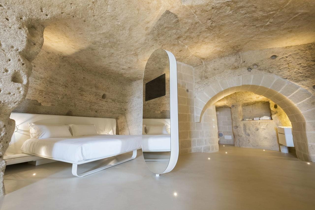 Aquatio Cave Luxury Hotel & Spa Matera Exterior photo The interior of a cave house